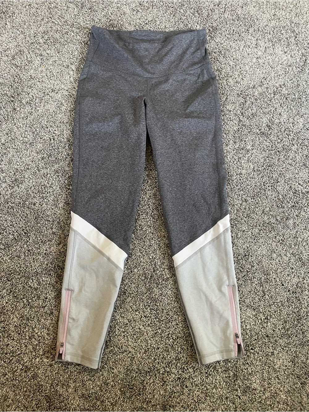 Old Navy Gray and Light Gray Colorblock Leggings with Pink Zippers